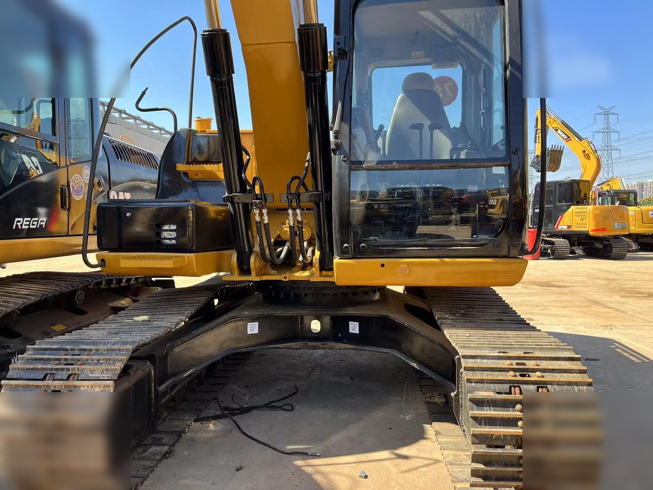 CATERPILLAR 312D - Crawler excavator: picture 2 CATERPILLAR 312D - Crawler excavator: picture 2