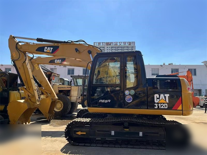 CATERPILLAR 312D - Crawler excavator: picture 1 CATERPILLAR 312D - Crawler excavator: picture 1