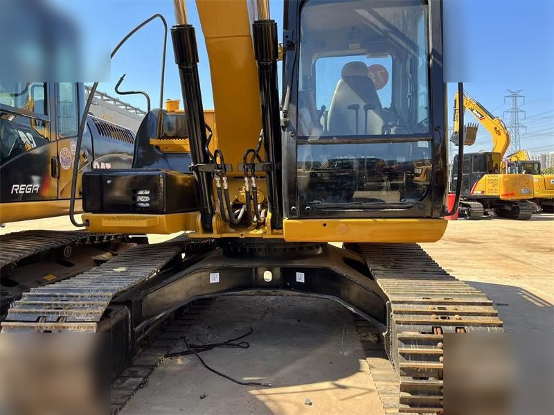 CATERPILLAR 312D - Crawler excavator: picture 2 CATERPILLAR 312D - Crawler excavator: picture 2