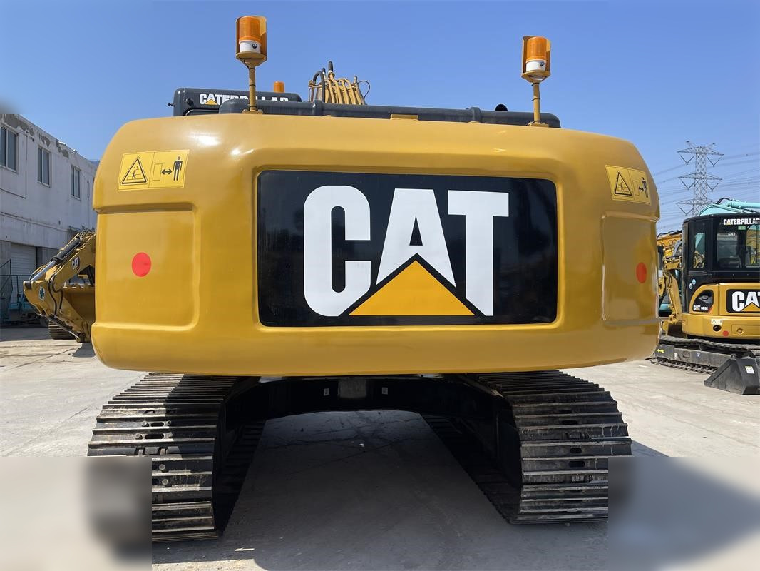 CATERPILLAR 320D2 - Crawler excavator: picture 3 CATERPILLAR 320D2 - Crawler excavator: picture 3