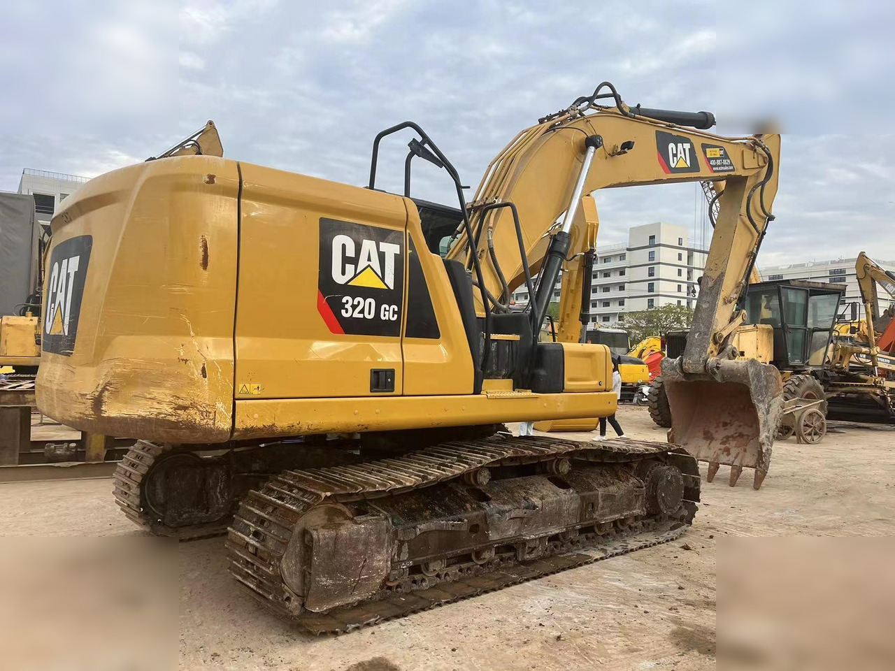 CATERPILLAR 320GC - Crawler excavator: picture 1 CATERPILLAR 320GC - Crawler excavator: picture 1