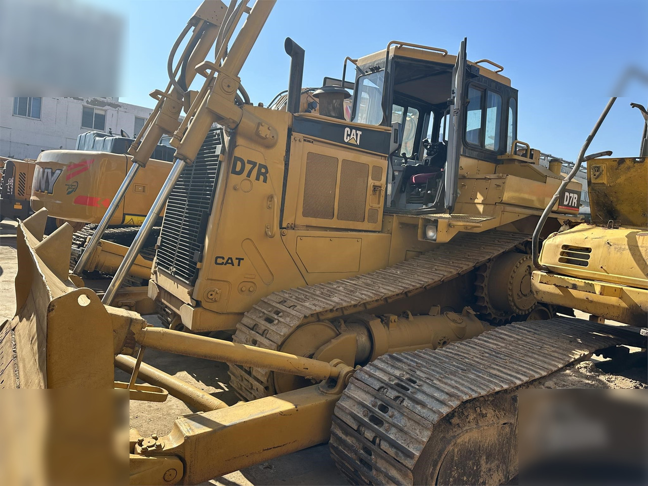 CATERPILLAR D7R II - Bulldozer: picture 4 CATERPILLAR D7R II - Bulldozer: picture 4