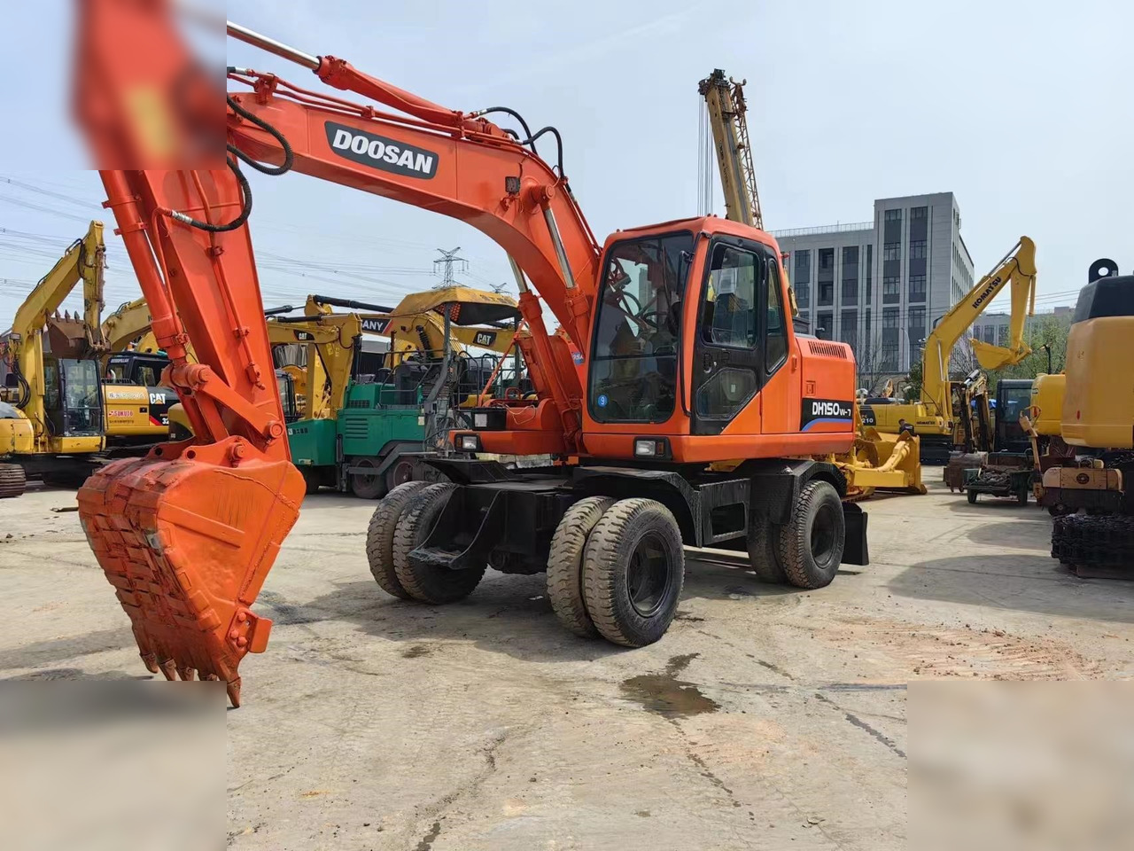 DOOSAN DH150W-7 - Wheel excavator: picture 2 DOOSAN DH150W-7 - Wheel excavator: picture 2