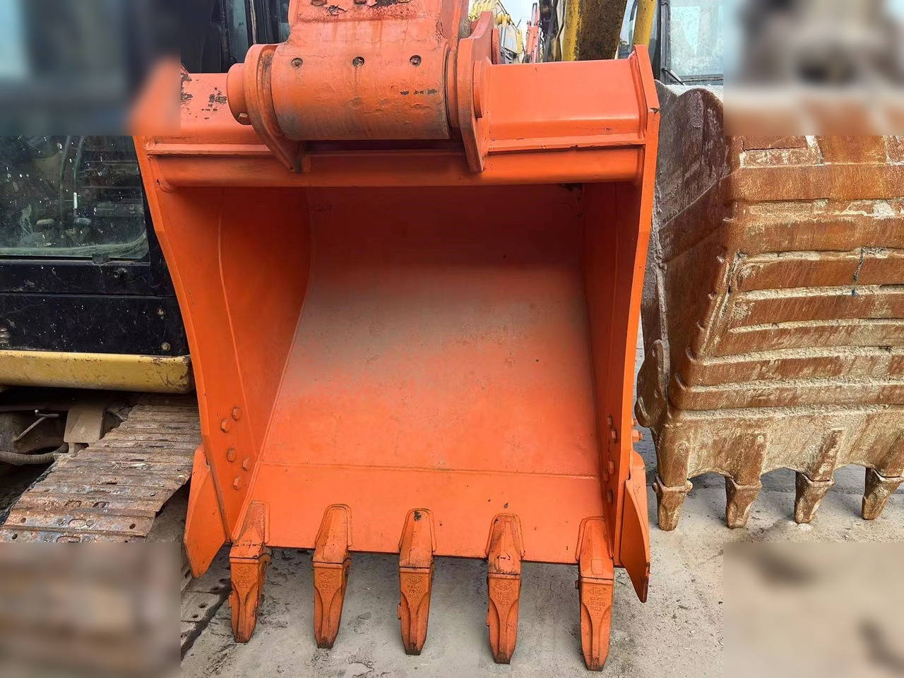 DOOSAN DH220 LC-7 - Crawler excavator: picture 3 DOOSAN DH220 LC-7 - Crawler excavator: picture 3