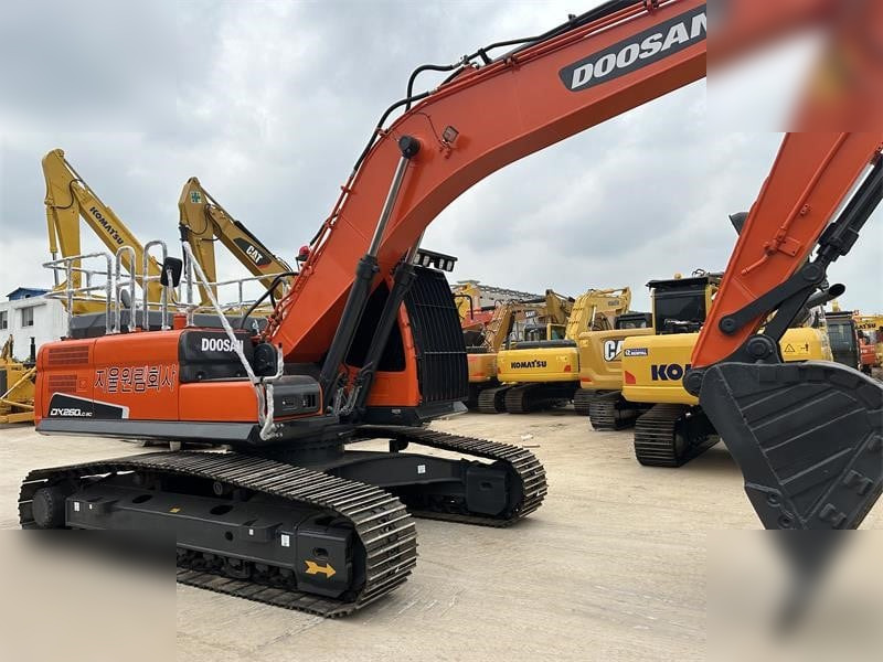 DOOSAN DX260 LC - Crawler excavator: picture 4 DOOSAN DX260 LC - Crawler excavator: picture 4