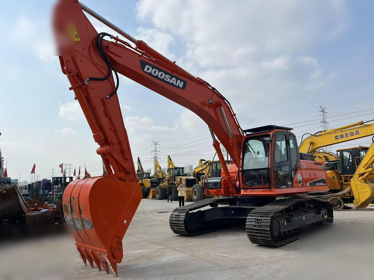 DOOSAN DX300 LC-9C - Crawler excavator: picture 2 DOOSAN DX300 LC-9C - Crawler excavator: picture 2