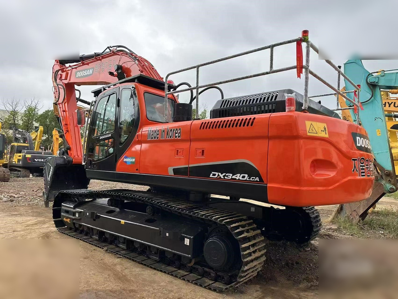 DOOSAN DX340 LCA - Crawler excavator: picture 1 DOOSAN DX340 LCA - Crawler excavator: picture 1