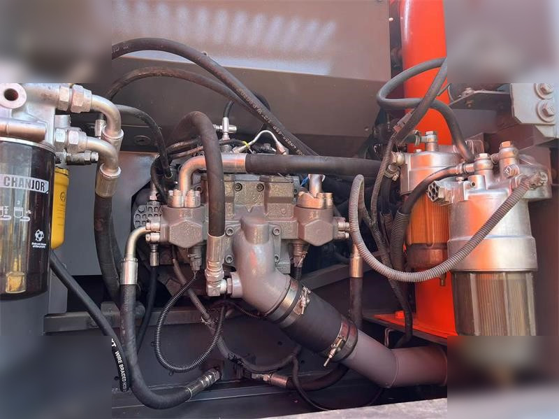 HITACHI ZX240-3 - Crawler excavator: picture 5 HITACHI ZX240-3 - Crawler excavator: picture 5