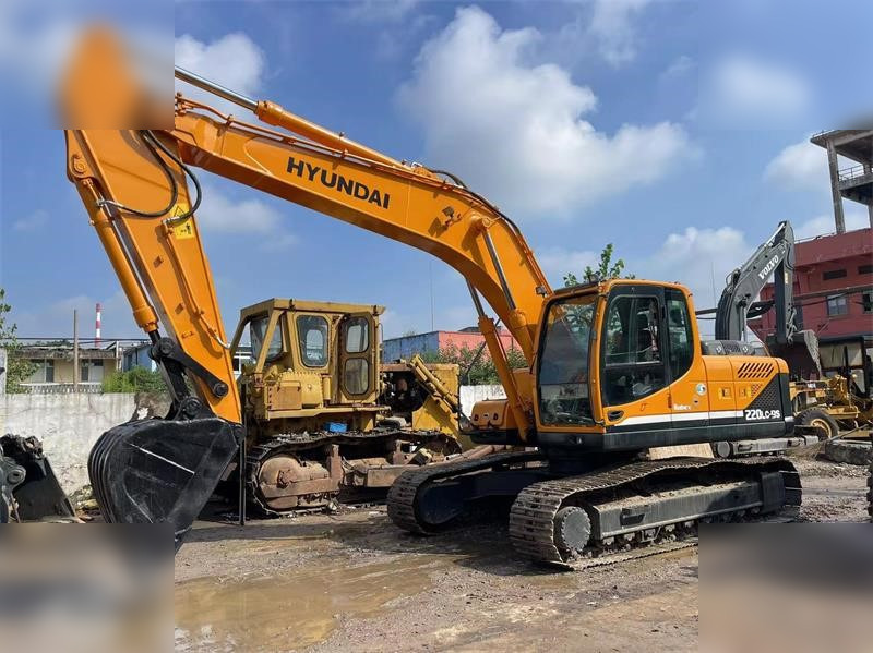 HYUNDAI ROBEX 220 LC-9S - Crawler excavator: picture 2 HYUNDAI ROBEX 220 LC-9S - Crawler excavator: picture 2