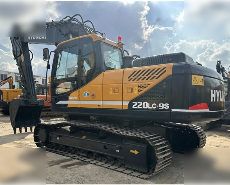 HYUNDAI ROBEX 220 LC-9S - Crawler excavator: picture 1 HYUNDAI ROBEX 220 LC-9S - Crawler excavator: picture 1