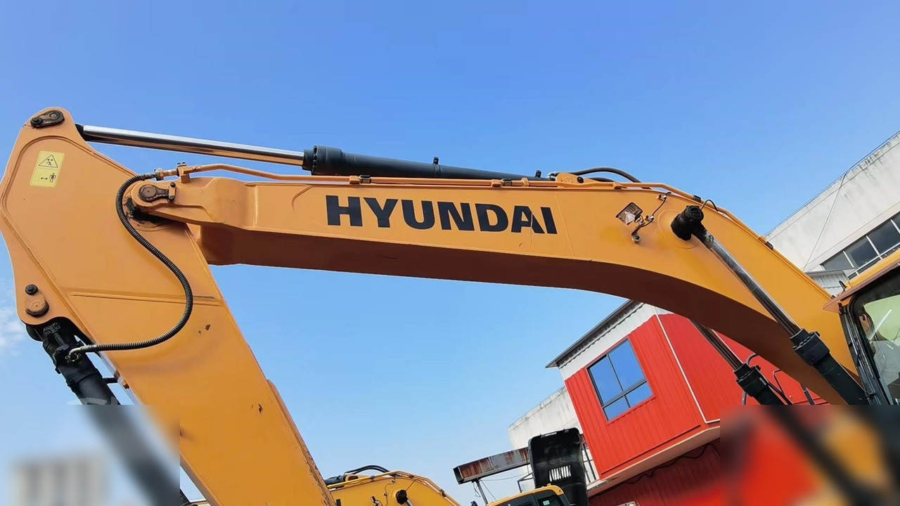 HYUNDAI ROBEX 225 LC-9T - Crawler excavator: picture 4 HYUNDAI ROBEX 225 LC-9T - Crawler excavator: picture 4