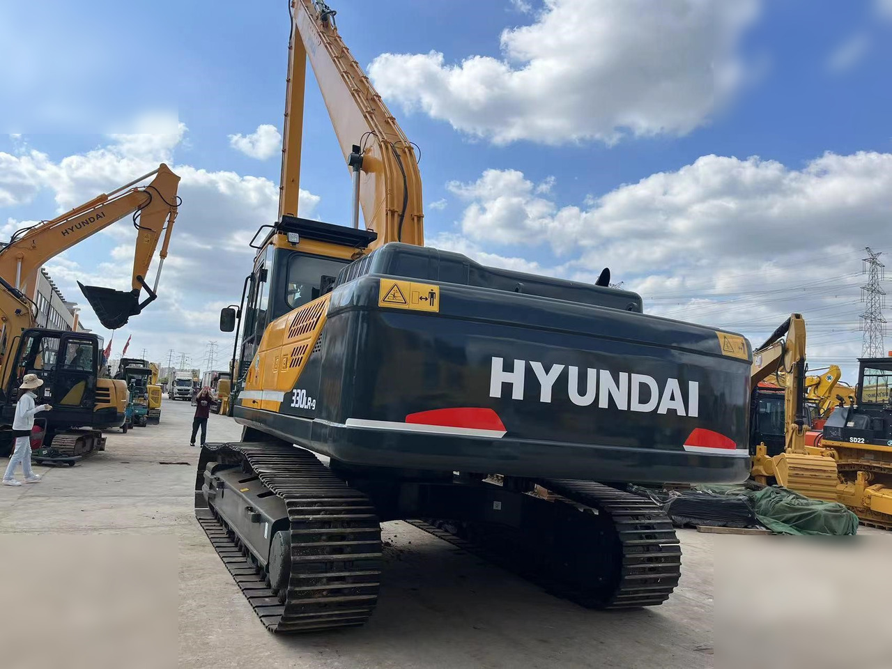 HYUNDAI ROBEX 330 LC-9S - Crawler excavator: picture 5 HYUNDAI ROBEX 330 LC-9S - Crawler excavator: picture 5