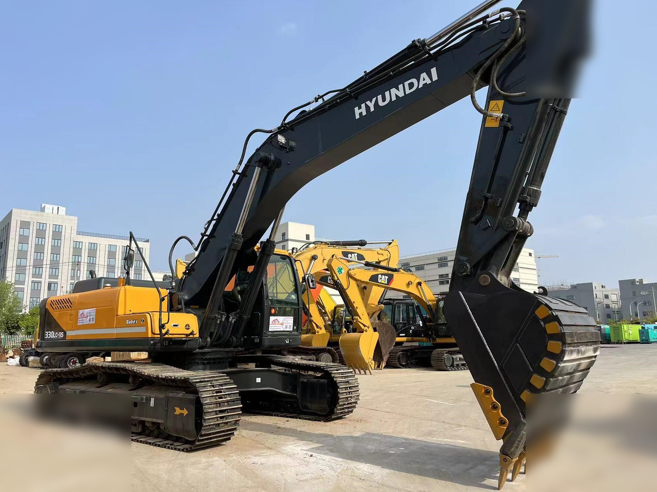 HYUNDAI ROBEX 330 LC-9S - Crawler excavator: picture 2 HYUNDAI ROBEX 330 LC-9S - Crawler excavator: picture 2