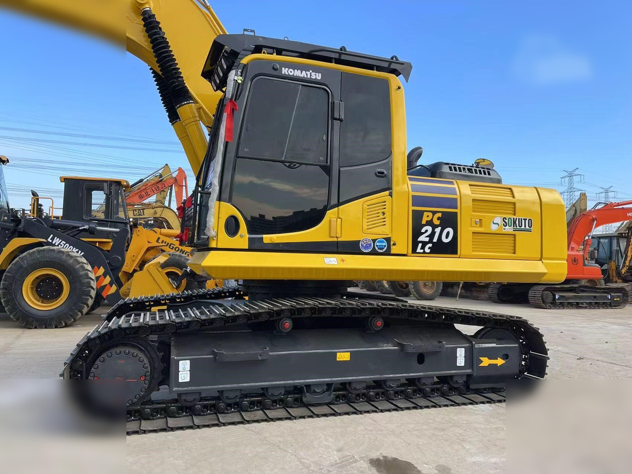 Crawler excavator KOMATSU PC210 LC-8: picture 7
