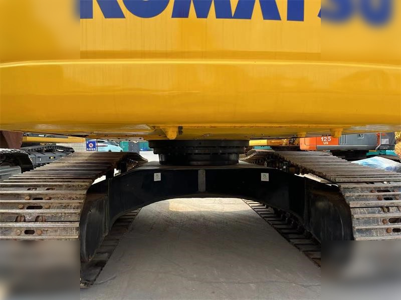 KOMATSU PC220-7 - Crawler excavator: picture 3 KOMATSU PC220-7 - Crawler excavator: picture 3