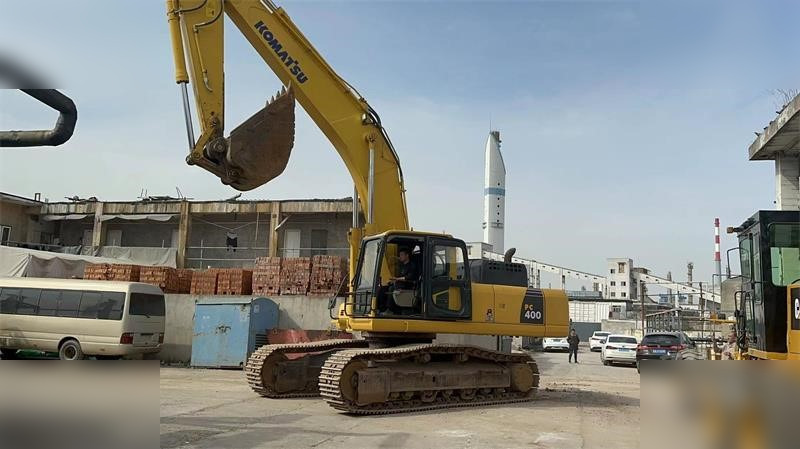 KOMATSU PC400-8 - Crawler excavator: picture 3 KOMATSU PC400-8 - Crawler excavator: picture 3