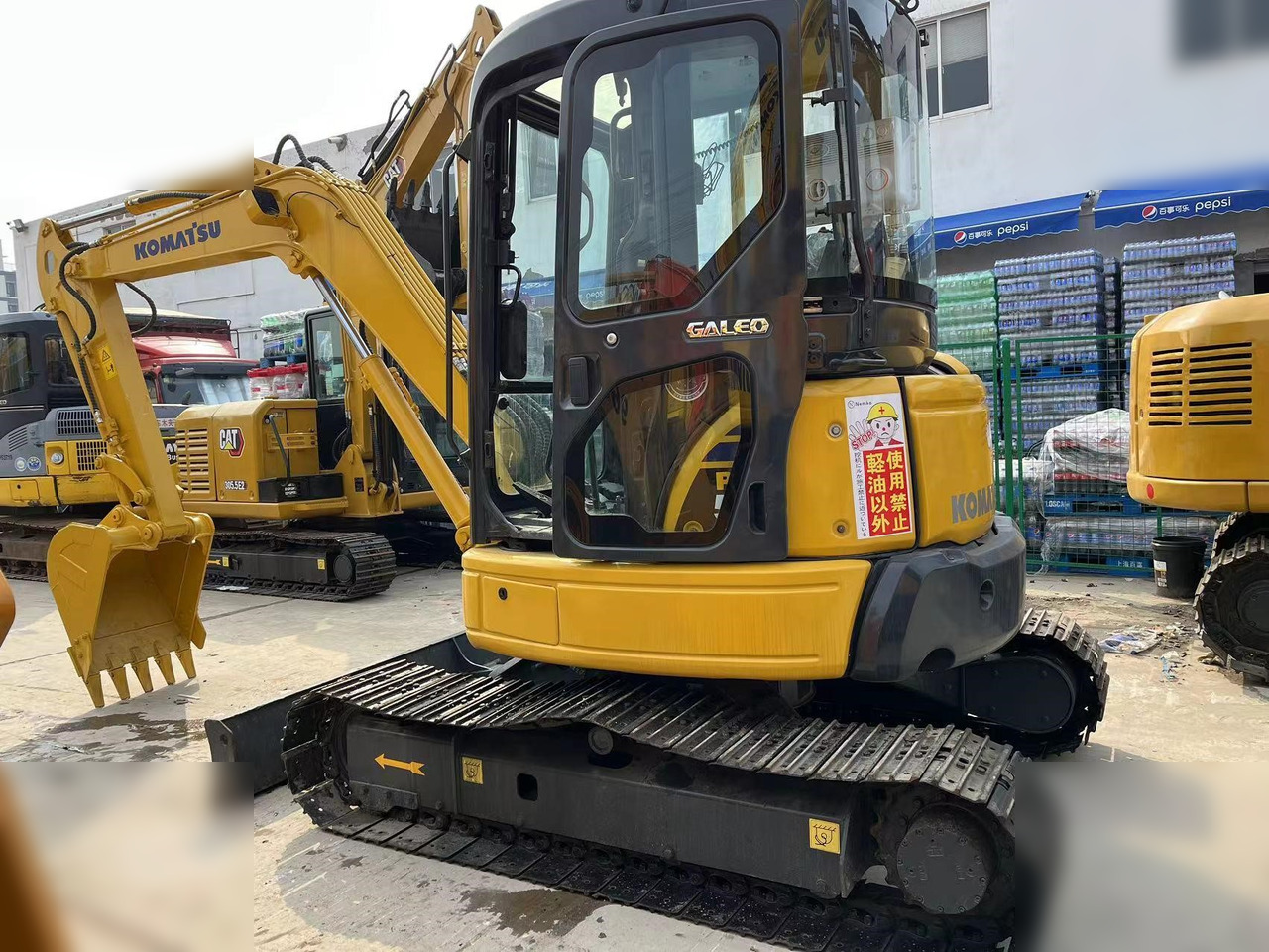 KOMATSU PC55MR-2 - Mini excavator: picture 3 KOMATSU PC55MR-2 - Mini excavator: picture 3