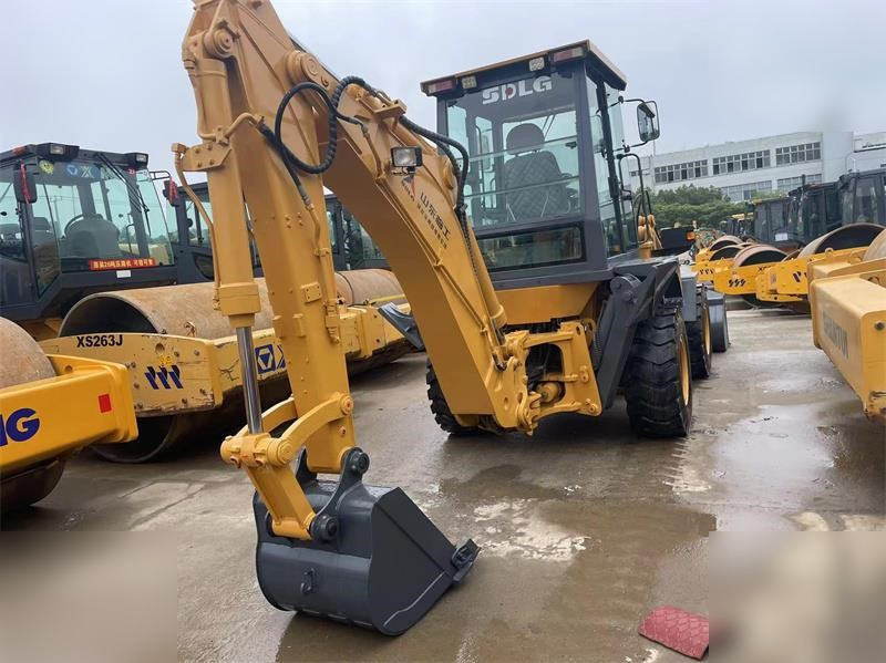 SDLG LGB680 - Backhoe loader: picture 4 SDLG LGB680 - Backhoe loader: picture 4