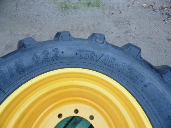Trelleborg Twin - Tire for Construction machinery: picture 2 Trelleborg Twin - Tire for Construction machinery: picture 2
