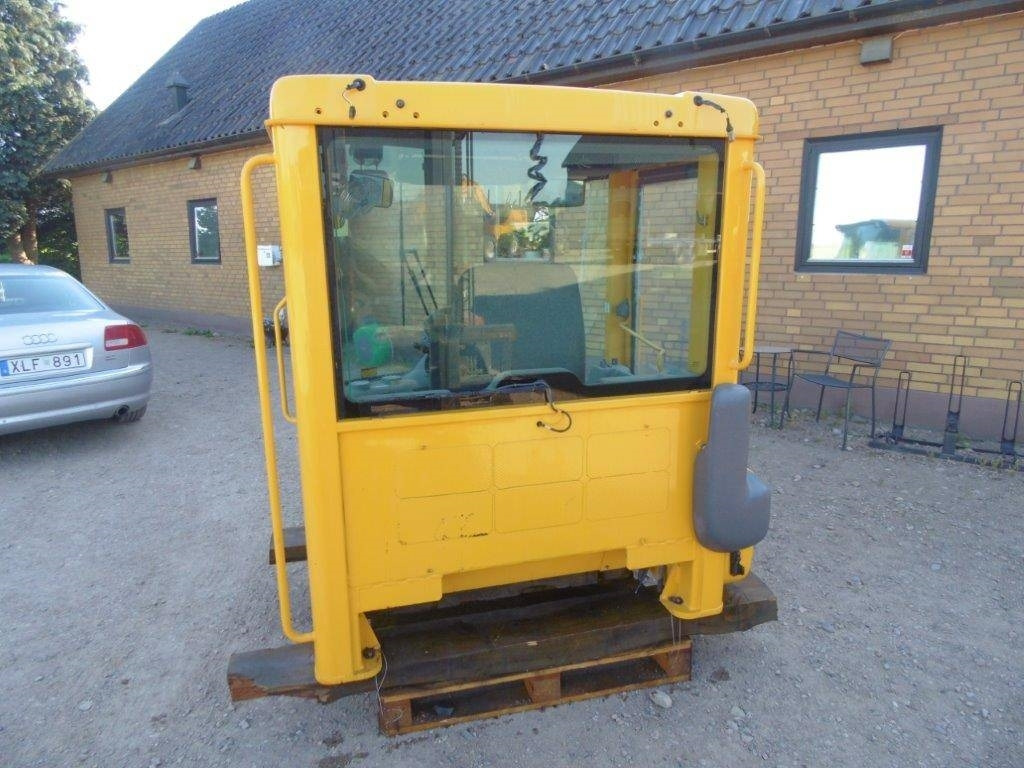 Volvo L 150 E - Cab for Construction machinery: picture 2 Volvo L 150 E - Cab for Construction machinery: picture 2