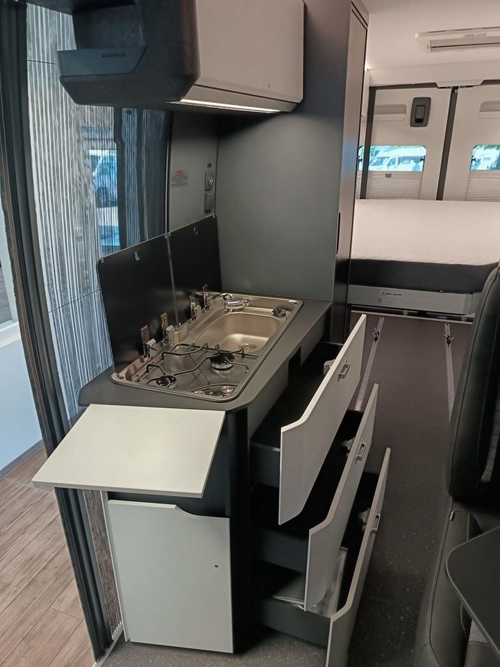 Camper van Adria Twin Edition 640 SGX Maxi 132kW*138L KÜHLSCHRANK: picture 21 Camper van Adria Twin Edition 640 SGX Maxi 132kW*138L KÜHLSCHRANK: picture 21