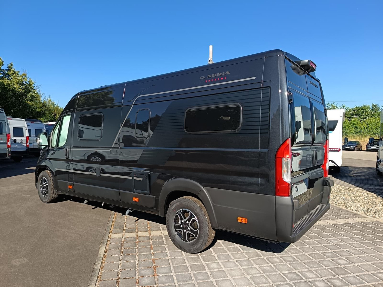 Adria Twin Edition 640 SGX Maxi 132kW*138L KÜHLSCHRANK - Camper van: picture 4 Adria Twin Edition 640 SGX Maxi 132kW*138L KÜHLSCHRANK - Camper van: picture 4
