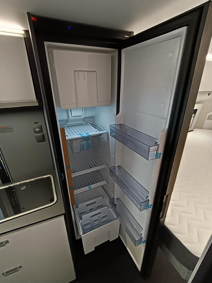 Camper van Adria Twin Edition 640 SGX Maxi 132kW*138L KÜHLSCHRANK: picture 20 Camper van Adria Twin Edition 640 SGX Maxi 132kW*138L KÜHLSCHRANK: picture 20
