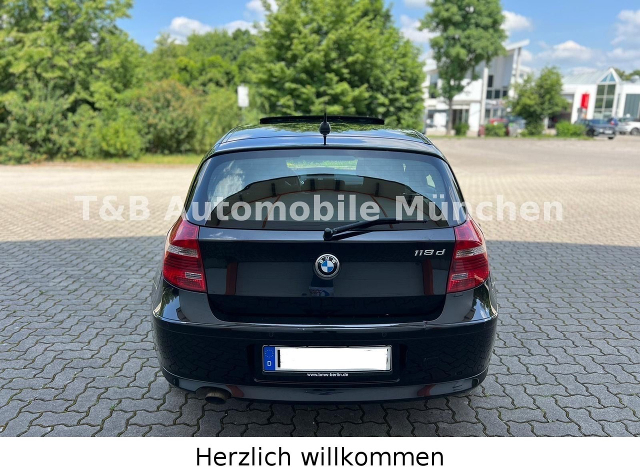 BMW 118d*Advantage-Paket*Klima*Navi*Xenon*PDC*1.Hand - Sedan: picture 4 BMW 118d*Advantage-Paket*Klima*Navi*Xenon*PDC*1.Hand - Sedan: picture 4