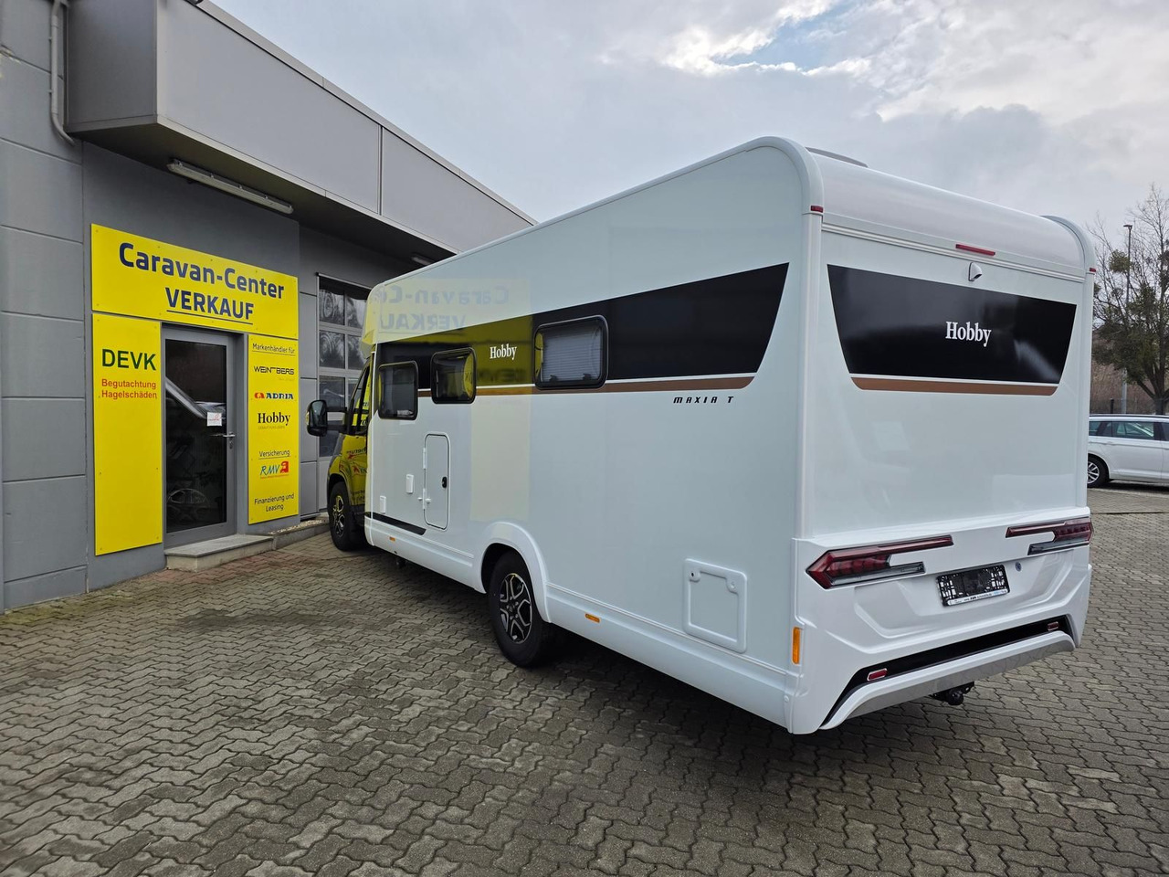 Hobby Maxia T 740 WE*130 kW*AHK*SOFORT - Semi-integrated motorhome: picture 4 Hobby Maxia T 740 WE*130 kW*AHK*SOFORT - Semi-integrated motorhome: picture 4