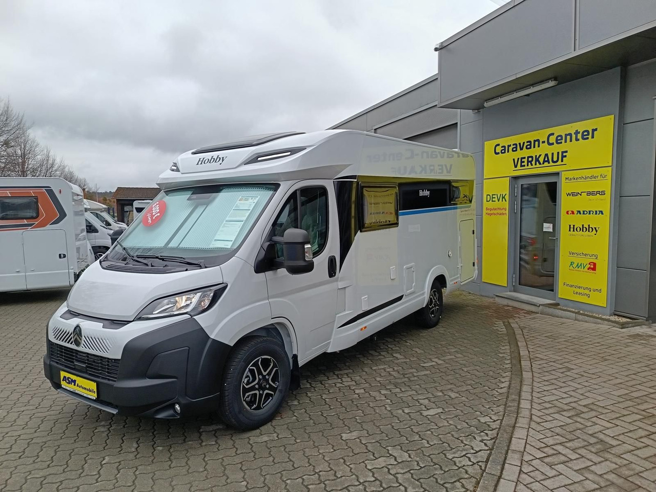 Hobby Ontour C680 GE*AUTOMATIK*LITHIUM*MARKISE*SOFORT* - Semi-integrated motorhome: picture 4 Hobby Ontour C680 GE*AUTOMATIK*LITHIUM*MARKISE*SOFORT* - Semi-integrated motorhome: picture 4