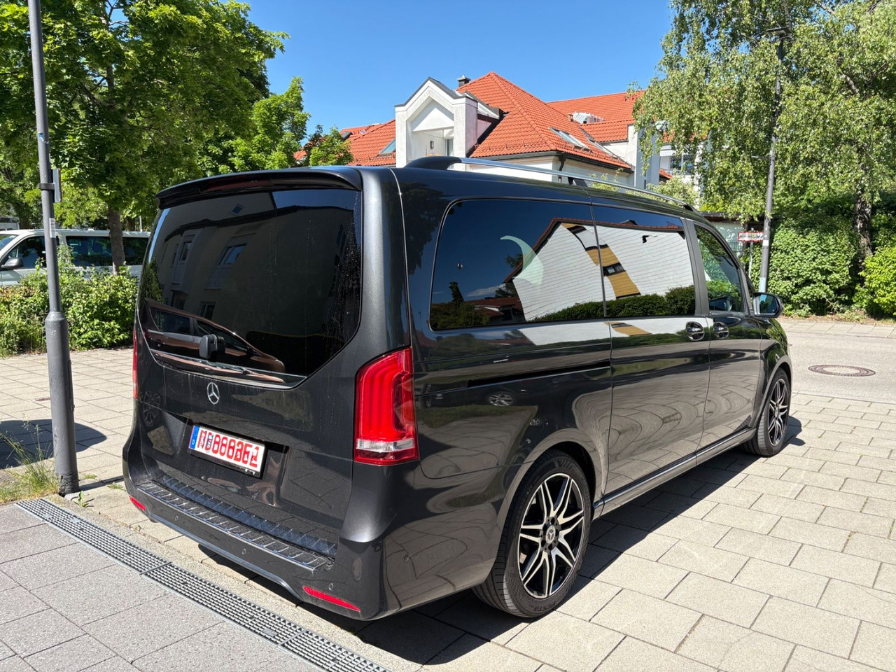 Mercedes-Benz V 300d 4M*AMG-Line*Exclusive*Luxus-Bus*Panorama* - Passenger van: picture 4 Mercedes-Benz V 300d 4M*AMG-Line*Exclusive*Luxus-Bus*Panorama* - Passenger van: picture 4