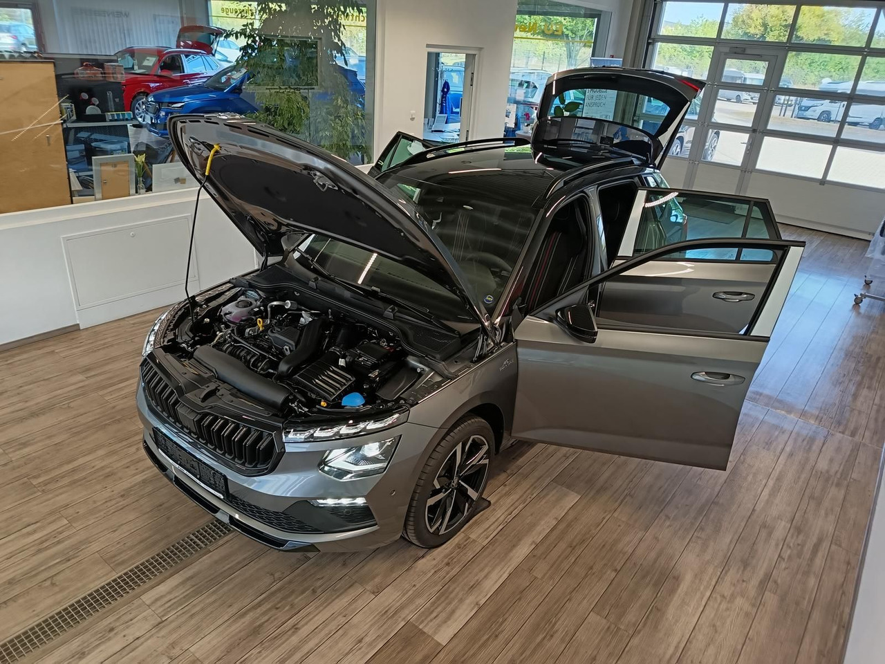 Skoda Kamiq Monte Carlo 1,5 TSI DSG*AHK*PANO*LED*ACC* - SUV: picture 2 Skoda Kamiq Monte Carlo 1,5 TSI DSG*AHK*PANO*LED*ACC* - SUV: picture 2