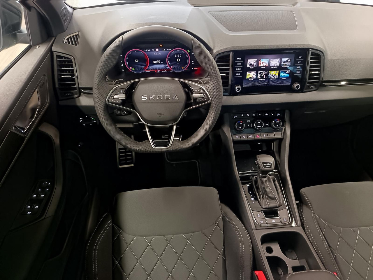 SUV Skoda Karoq Sportline 2,0 TDI DSG 4x4*AHK*PSD*STD.HZG*: picture 7 SUV Skoda Karoq Sportline 2,0 TDI DSG 4x4*AHK*PSD*STD.HZG*: picture 7