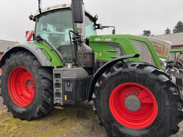 Fendt 828 Vario S4 Profi - Farm tractor: picture 2 Fendt 828 Vario S4 Profi - Farm tractor: picture 2
