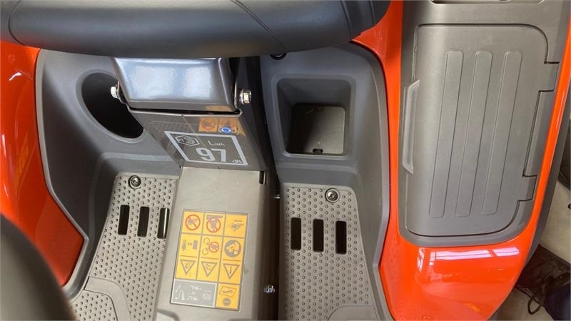 Garden mower Husqvarna R200IX AWD Elektrisk: picture 9