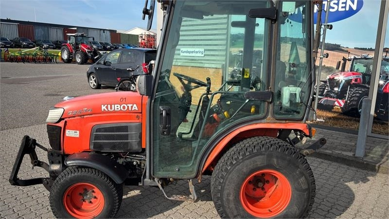 Kubota B2530 HST B2530  - Municipal tractor: picture 3 Kubota B2530 HST B2530  - Municipal tractor: picture 3