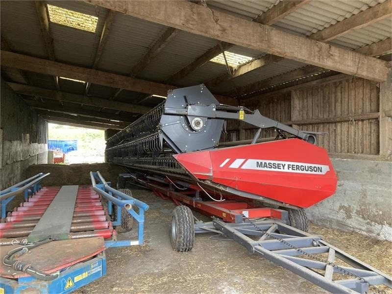 Combine harvester Massey Ferguson 9380 DELTA 35 fods Powerflow: picture 8 Combine harvester Massey Ferguson 9380 DELTA 35 fods Powerflow: picture 8