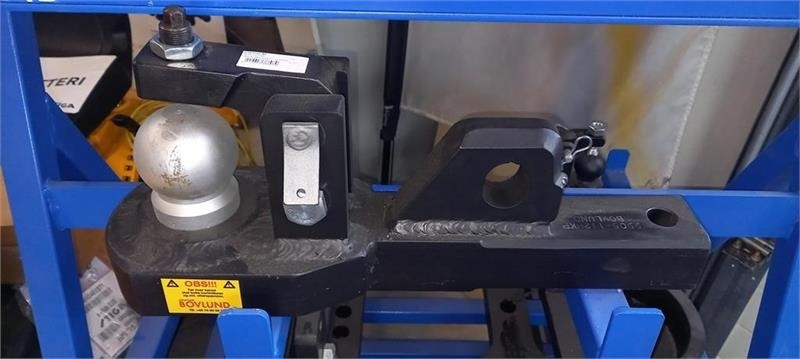 New Holland Kugletræk Til T6-7-8. - Quick coupler for Farm tractor: picture 1 New Holland Kugletræk Til T6-7-8. - Quick coupler for Farm tractor: picture 1