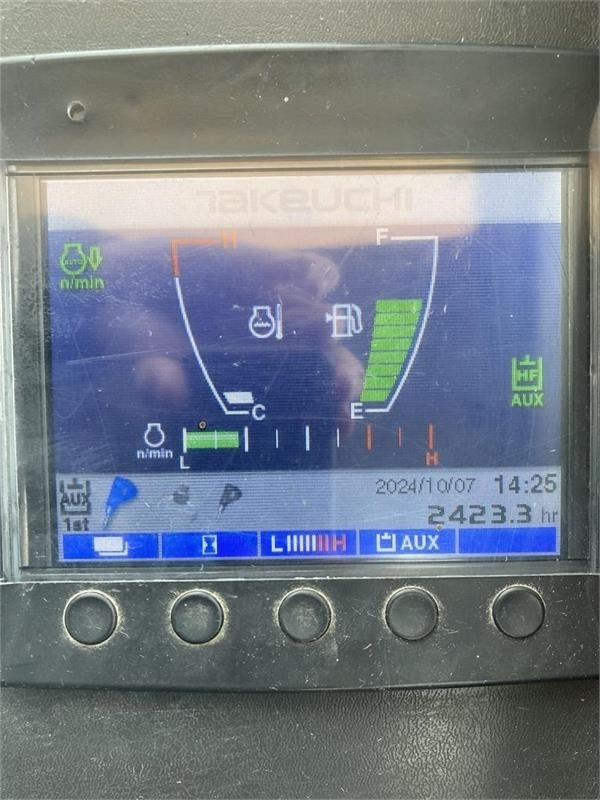 Mini excavator Takeuchi TB260: picture 12