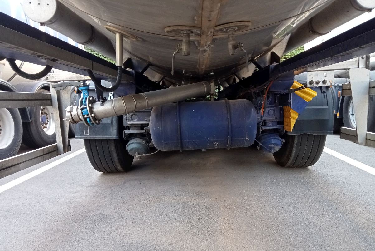 INDOX SC3 - Tank semi-trailer: picture 4 INDOX SC3 - Tank semi-trailer: picture 4