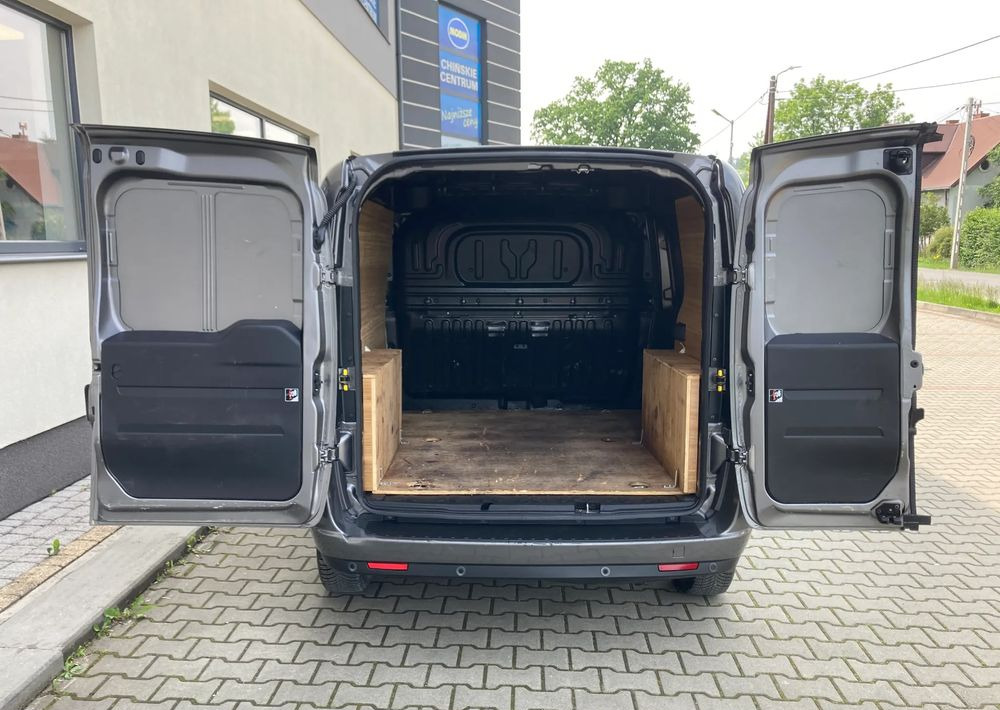 Fiat FIAT DOBLO 3 OSOBOWY krótki parnter berlingo - Panel van: picture 5 Fiat FIAT DOBLO 3 OSOBOWY krótki parnter berlingo - Panel van: picture 5