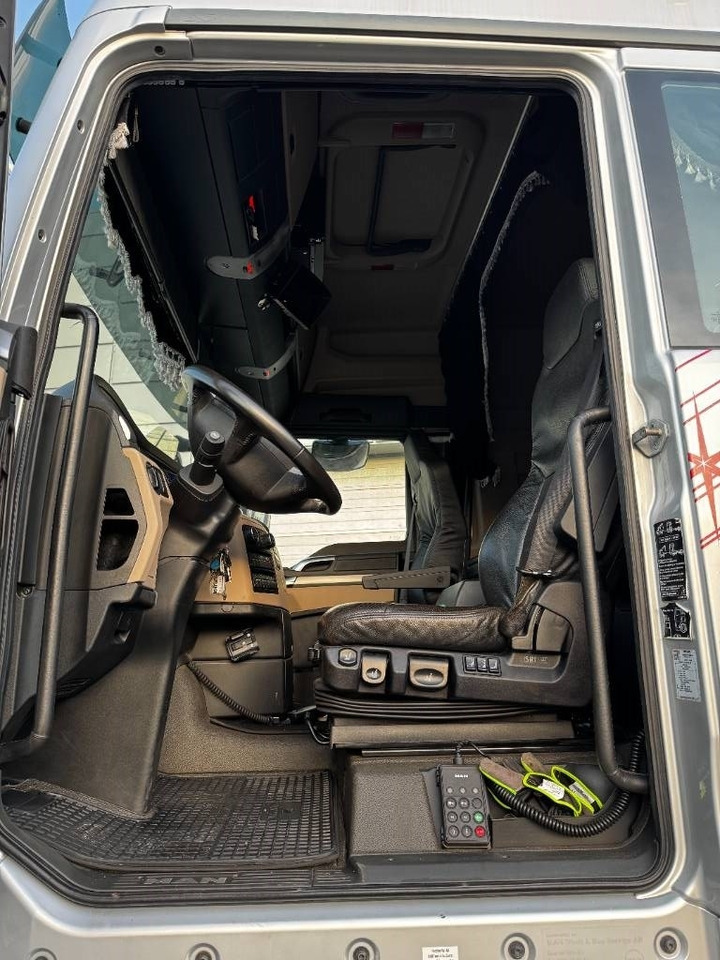 MAN TGX 26.500 6X2-4LL on lease MAN TGX 26.500 6X2-4LL: picture 10 MAN TGX 26.500 6X2-4LL on lease MAN TGX 26.500 6X2-4LL: picture 10