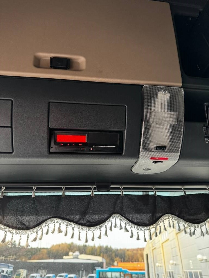 MAN TGX 26.500 6X2-4LL on lease MAN TGX 26.500 6X2-4LL: picture 18 MAN TGX 26.500 6X2-4LL on lease MAN TGX 26.500 6X2-4LL: picture 18