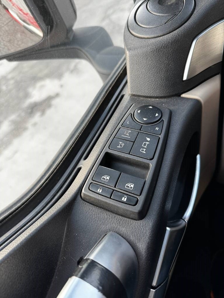 MAN TGX 26.500 6X2-4LL on lease MAN TGX 26.500 6X2-4LL: picture 19 MAN TGX 26.500 6X2-4LL on lease MAN TGX 26.500 6X2-4LL: picture 19