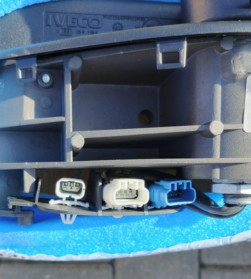 IVECO STRALIS LUSTERKO LEWE NOWE 5801765195 - Rear view mirror for Truck: picture 2 IVECO STRALIS LUSTERKO LEWE NOWE 5801765195 - Rear view mirror for Truck: picture 2