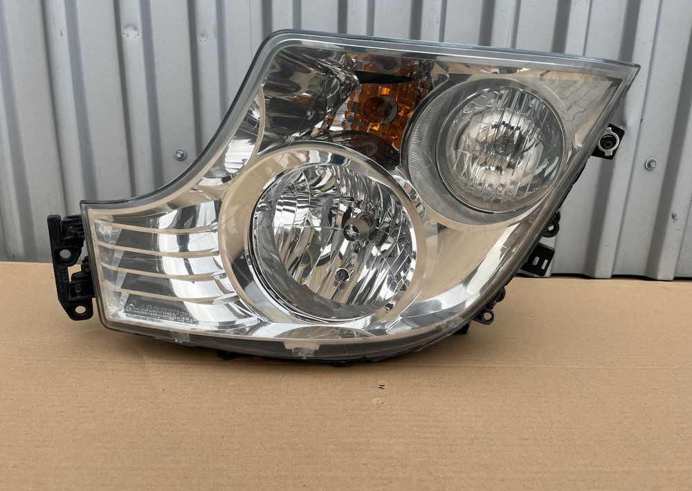 Lampa Mercedes Actros MP4 euro 6 MP 4 reflektor lewy - Lights/ Lighting for Truck: picture 1 Lampa Mercedes Actros MP4 euro 6 MP 4 reflektor lewy - Lights/ Lighting for Truck: picture 1