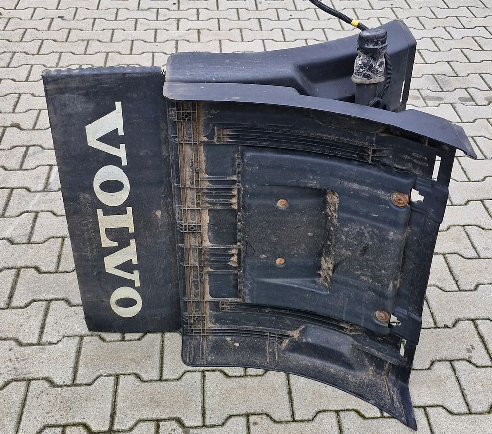 VOLVO FH4 FH5 BŁOTNIK CHLAPACZ - Body and exterior: picture 1 VOLVO FH4 FH5 BŁOTNIK CHLAPACZ - Body and exterior: picture 1