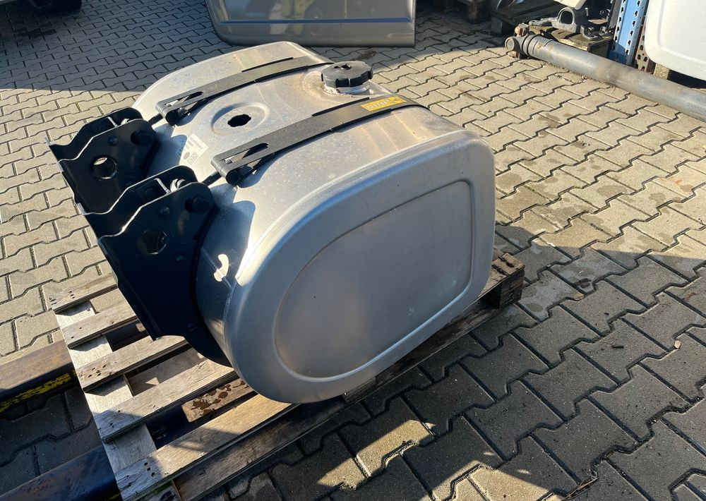 Zbiornik paliwa Volvo FH FM Renault 255 L low deck megi bak - Fuel system for Truck: picture 4 Zbiornik paliwa Volvo FH FM Renault 255 L low deck megi bak - Fuel system for Truck: picture 4