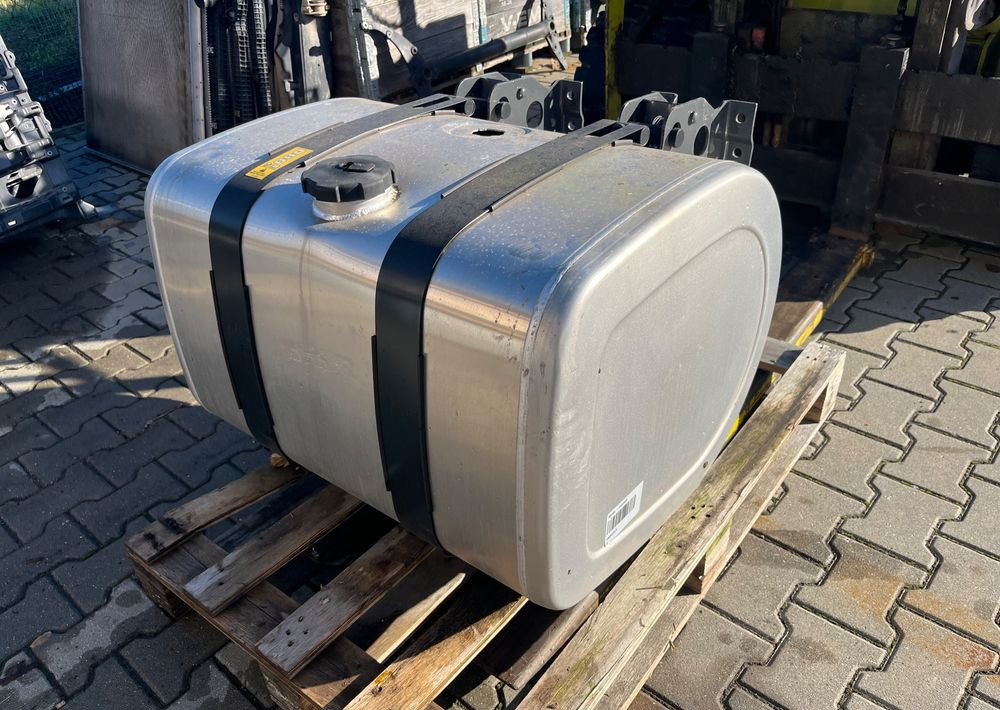 Zbiornik paliwa Volvo FH FM Renault 255 L low deck megi bak - Fuel system for Truck: picture 1 Zbiornik paliwa Volvo FH FM Renault 255 L low deck megi bak - Fuel system for Truck: picture 1