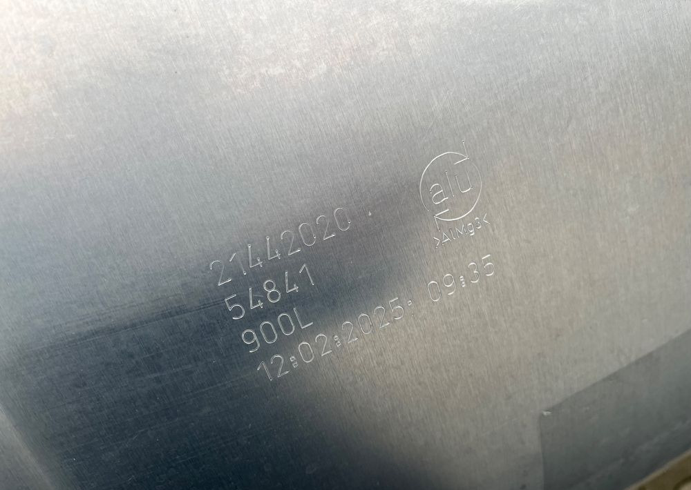 Zbiornik paliwa Volvo FH Renault 900 litrów bak jak nowy - Fuel system for Truck: picture 4 Zbiornik paliwa Volvo FH Renault 900 litrów bak jak nowy - Fuel system for Truck: picture 4